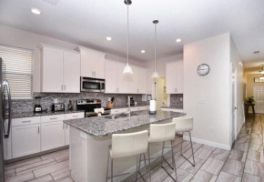 Solterra Resort Vacation Home Sleeping 16 with Private Pool and Spa